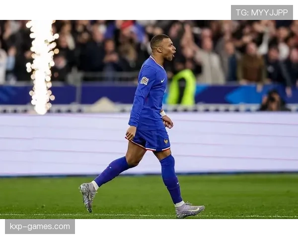 姆巴佩闪耀世界杯，稳健发挥助法国队斩获关键胜利